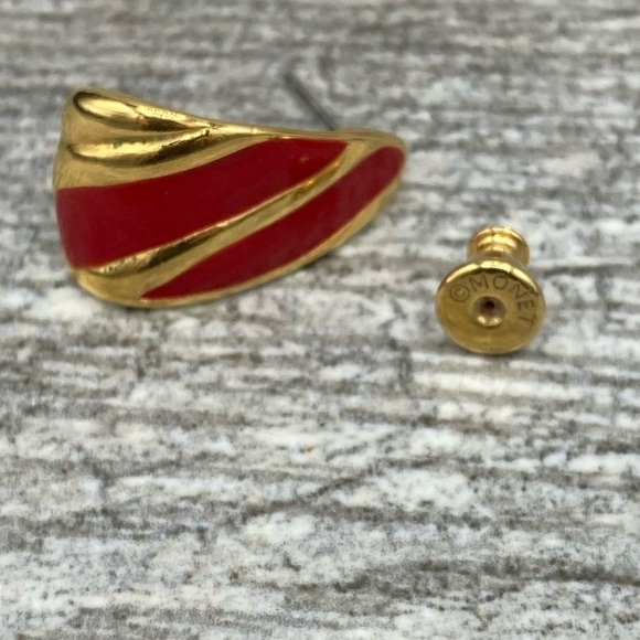 EUC MONET Vintage signed red enamel and gold tone pierced earrings. - Picture 9 of 11